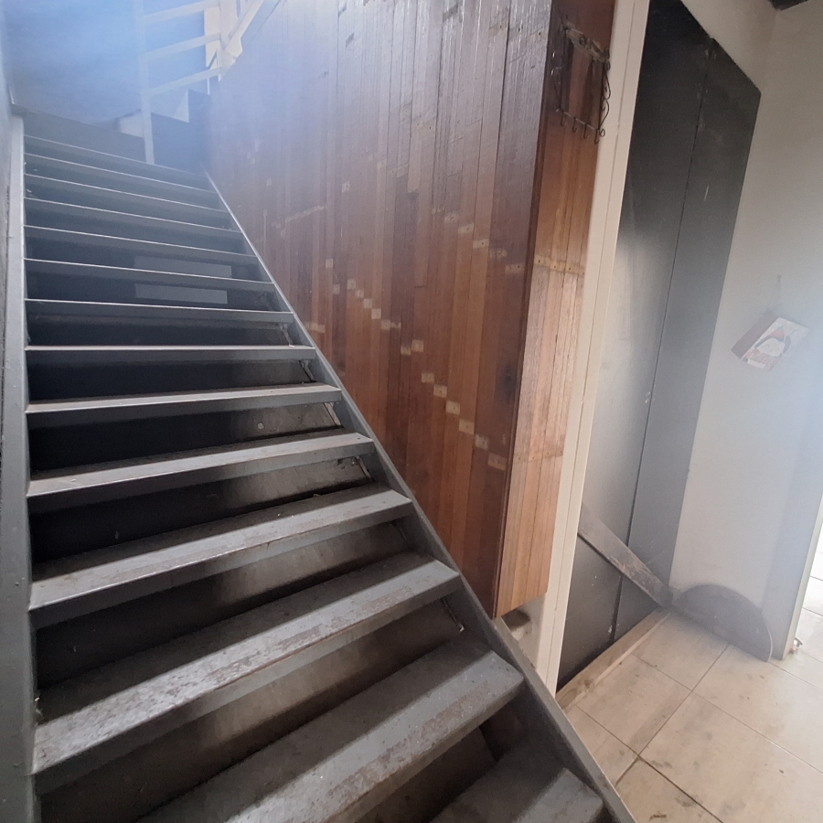 5 Bedroom Property for Sale in Deneysville Free State